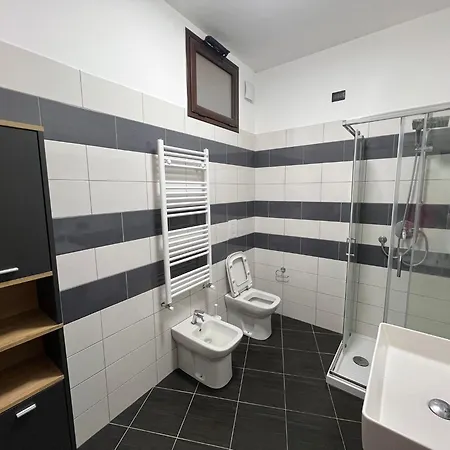 Luminoso In Centro Citta 아파트 팔미