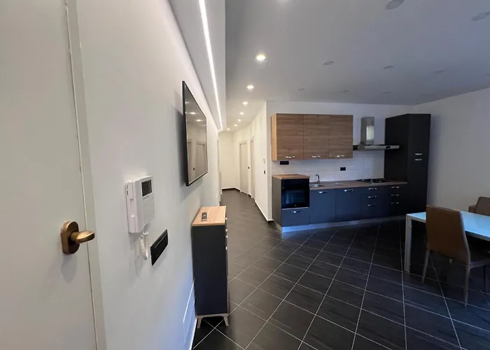 Luminoso In Centro Apartamento